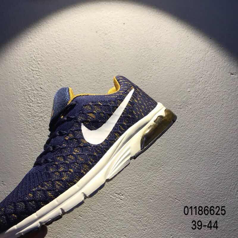 Thumbnail: Nike - Zoom Winflo Shield