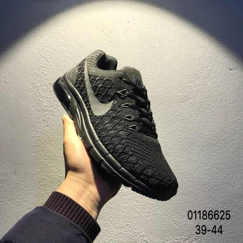 Thumbnail: Nike - Zoom Winflo Shield