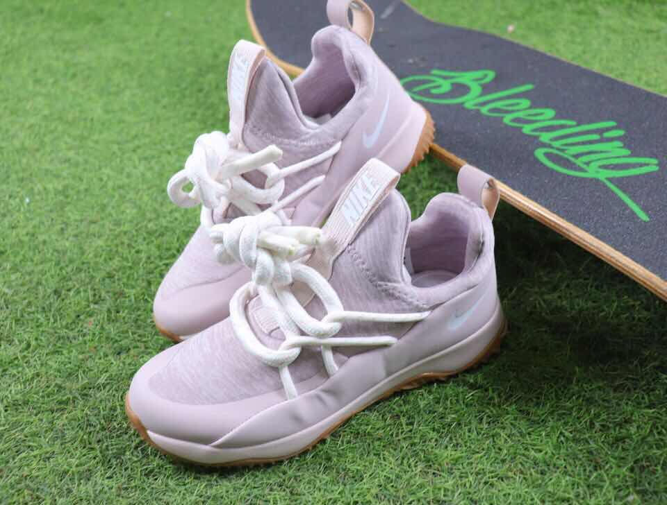 Thumbnail: Nike - WMNS City Loop