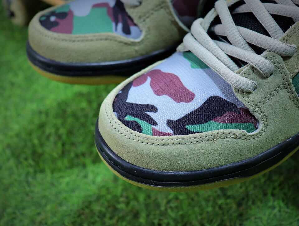 Thumbnail: Nike - Dunk Low Pro SB