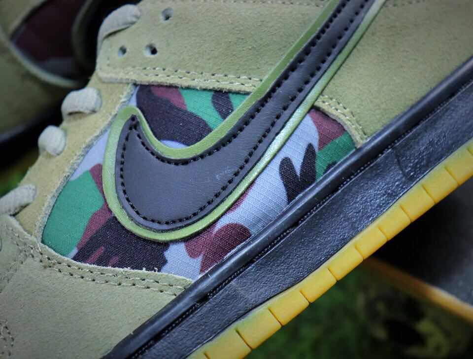 Thumbnail: Nike - Dunk Low Pro SB