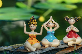3 statuettes zen