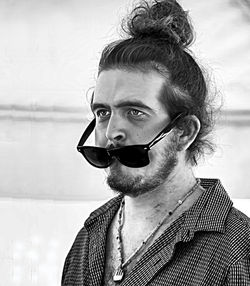 Eyes Right
