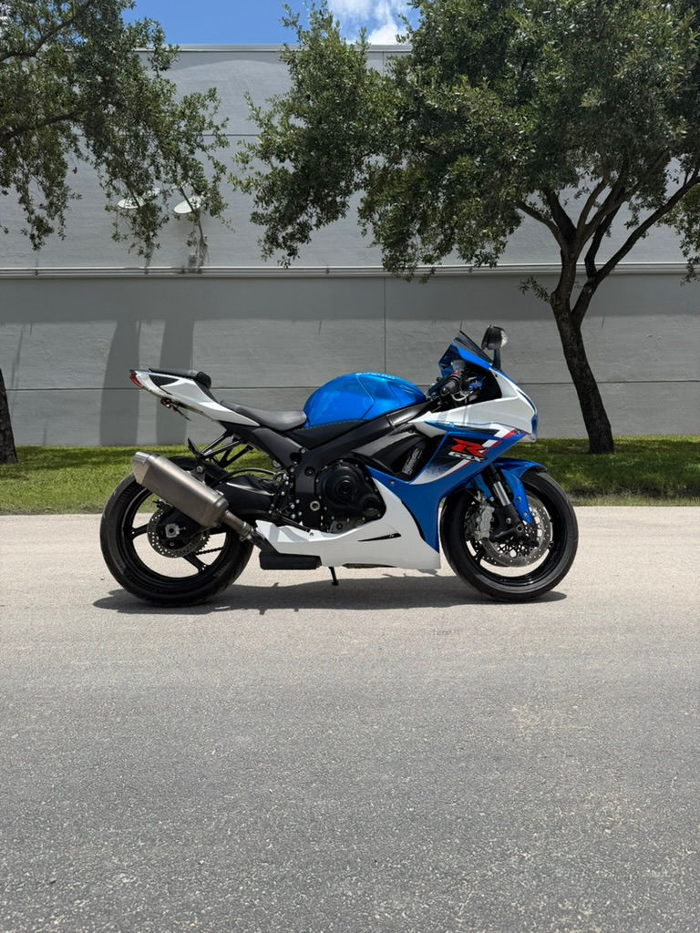 Miniatura: 2025 Suzuki GSX-R600