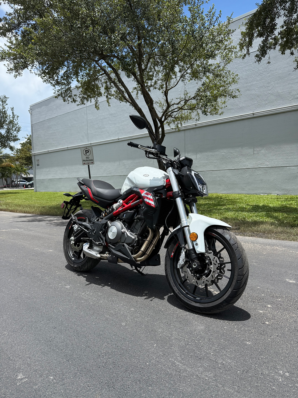 2022 Benelli 302S