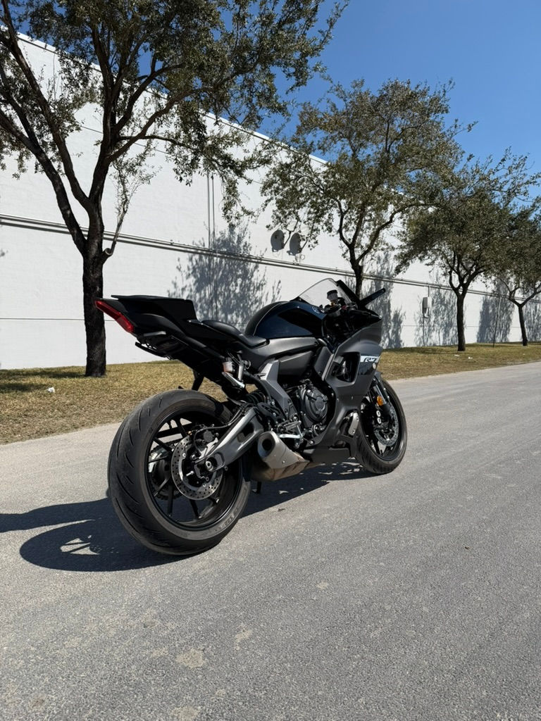 Miniatura: 2024 Yamaha YZF-R7