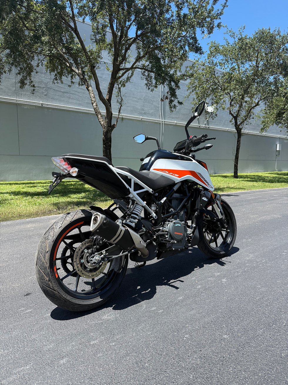 Miniatura: 2022 KTM Duke 390