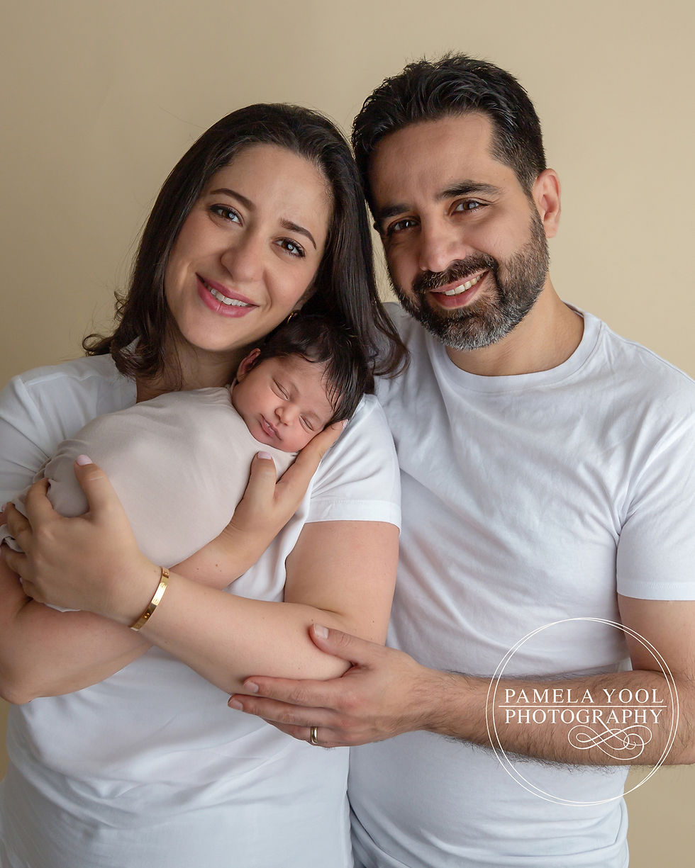 Newborn and Family Photoshoot Toronto 
