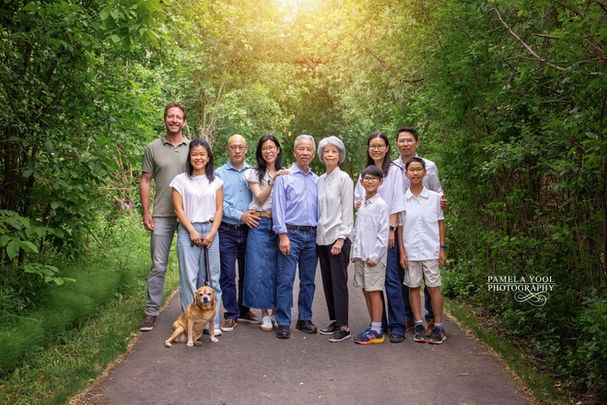 Extended Family Portrait in Toronto park