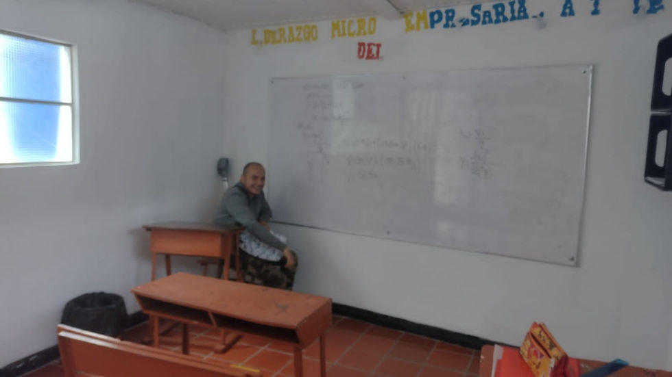 Miniatura: COLEGIO EN SAN CRISTOBAL