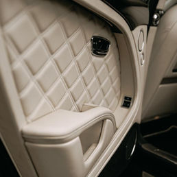 Black Bentley Mulsanne interior