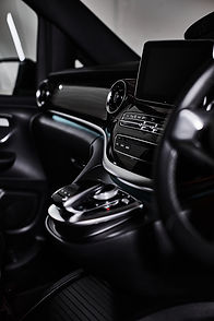 MERCEDES V-CLASS IN BLACK