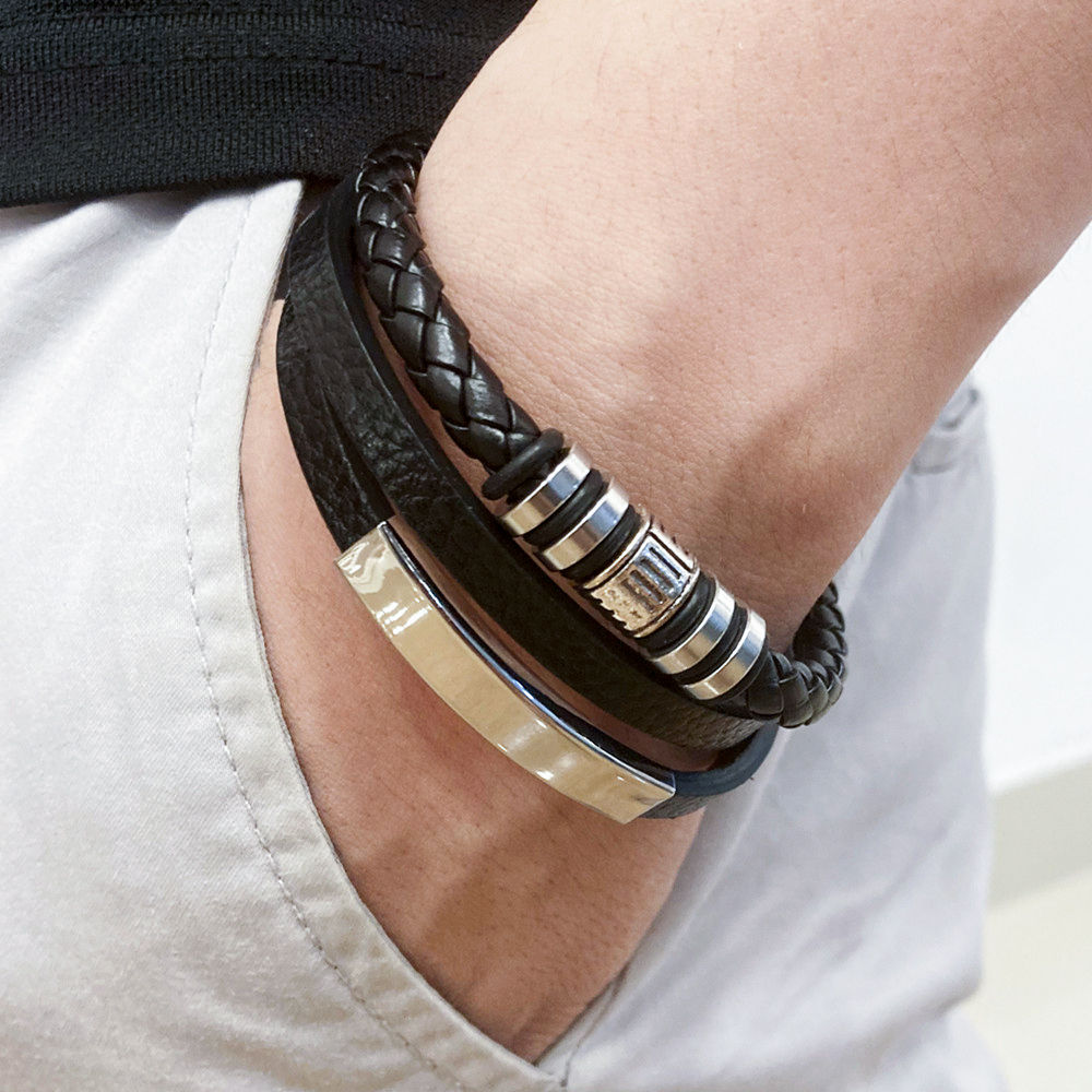 Men's Leather Bracelet 21CM Braided design. Made from leather with aluminium alloy details.