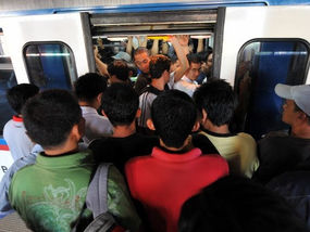 地铁“拥车症”