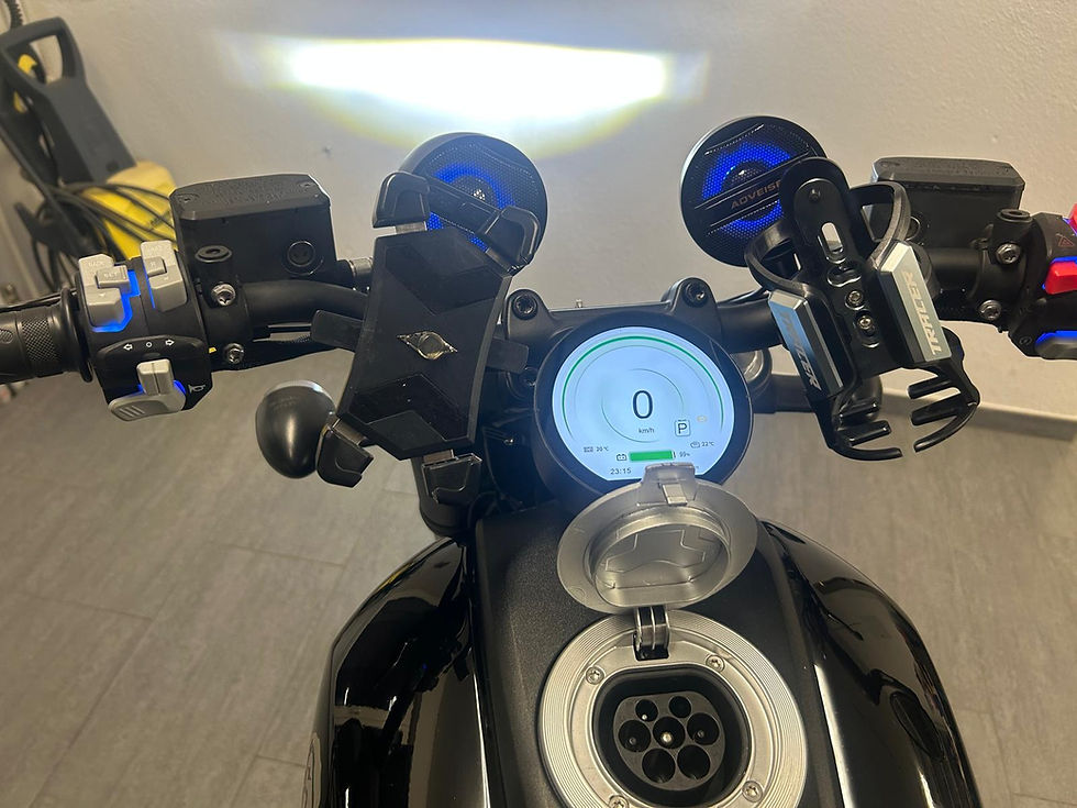 Miniaturbild: E Motorrad em 08