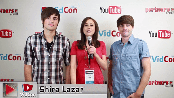 ShiraSmosh.gif