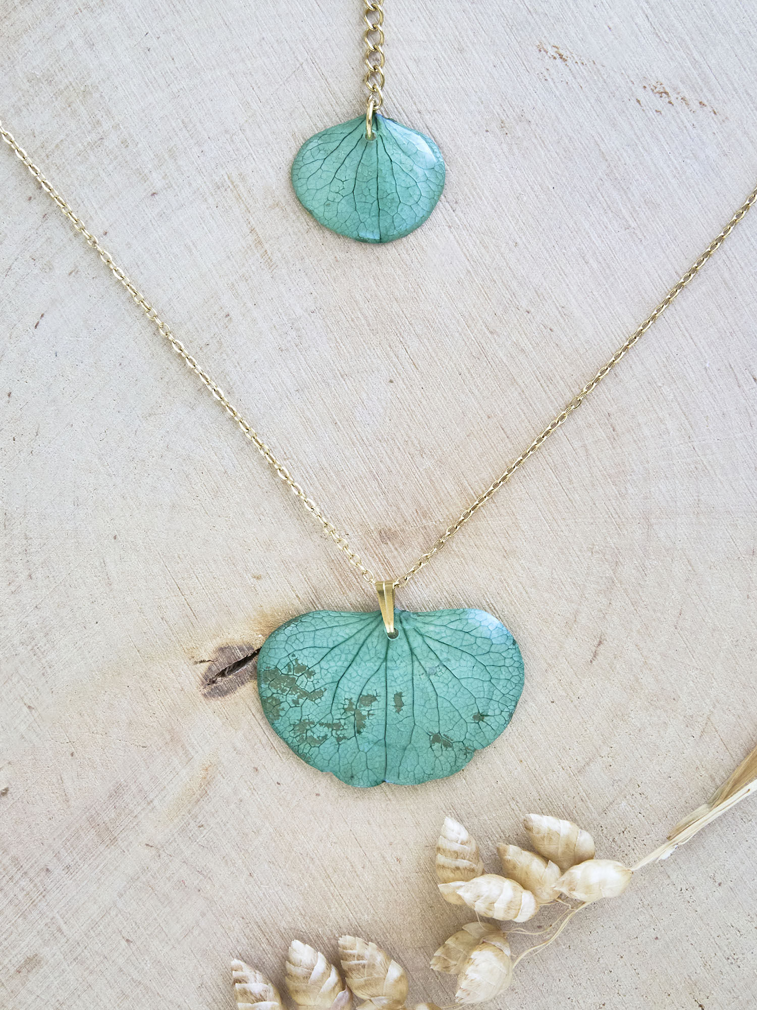 Collier Rosalie – Pétale d’hortensia naturel