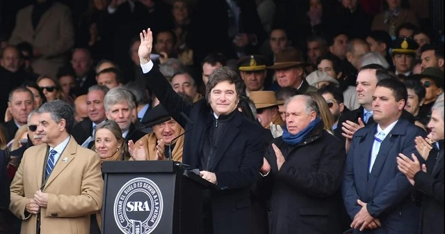 Milei anunció en Palermo una baja permanente de retenciones para el agro