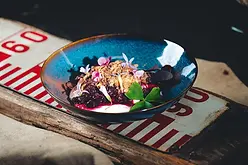 06_DH2404_Hamburghochfünf_Wild Scandinavian Cooking_Arctic Tiramisu.webp