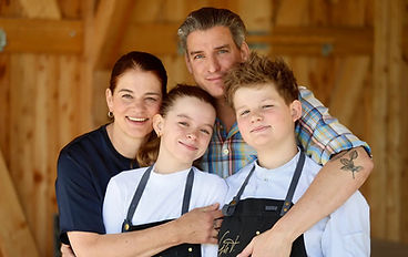 12_DH2201_Portraet_2_Goldeimer__Trockenklo-Produktpalette-1_Credits-Jessica-Zumpfe_web.jpg