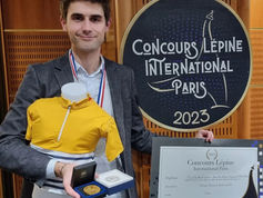 Floatee: The life-saving anti-drowning t-shirt for children