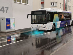 Wireless-сharging roadway now in use