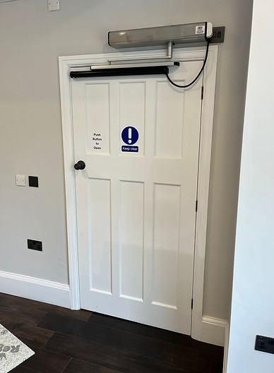 electric doo opener closer, aldershot, hampshire.jpg