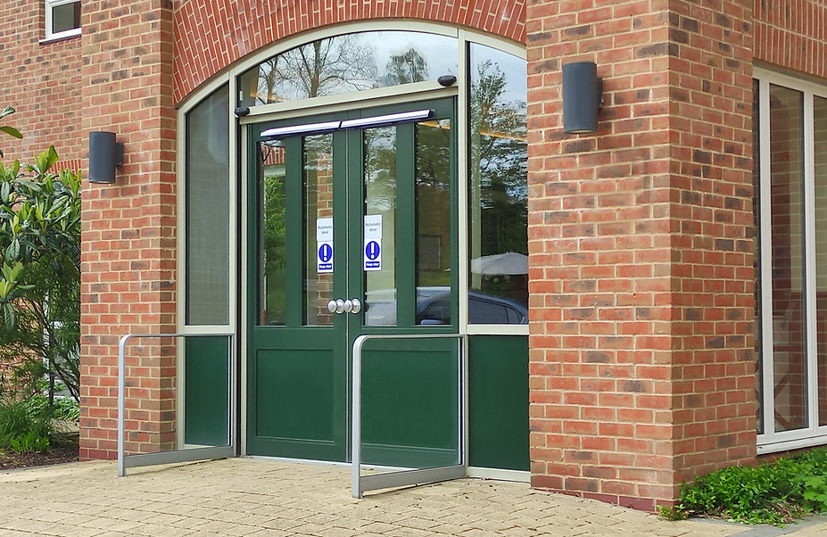 arched top architectural aluminium automatic doors powder coatedgreen.jpg