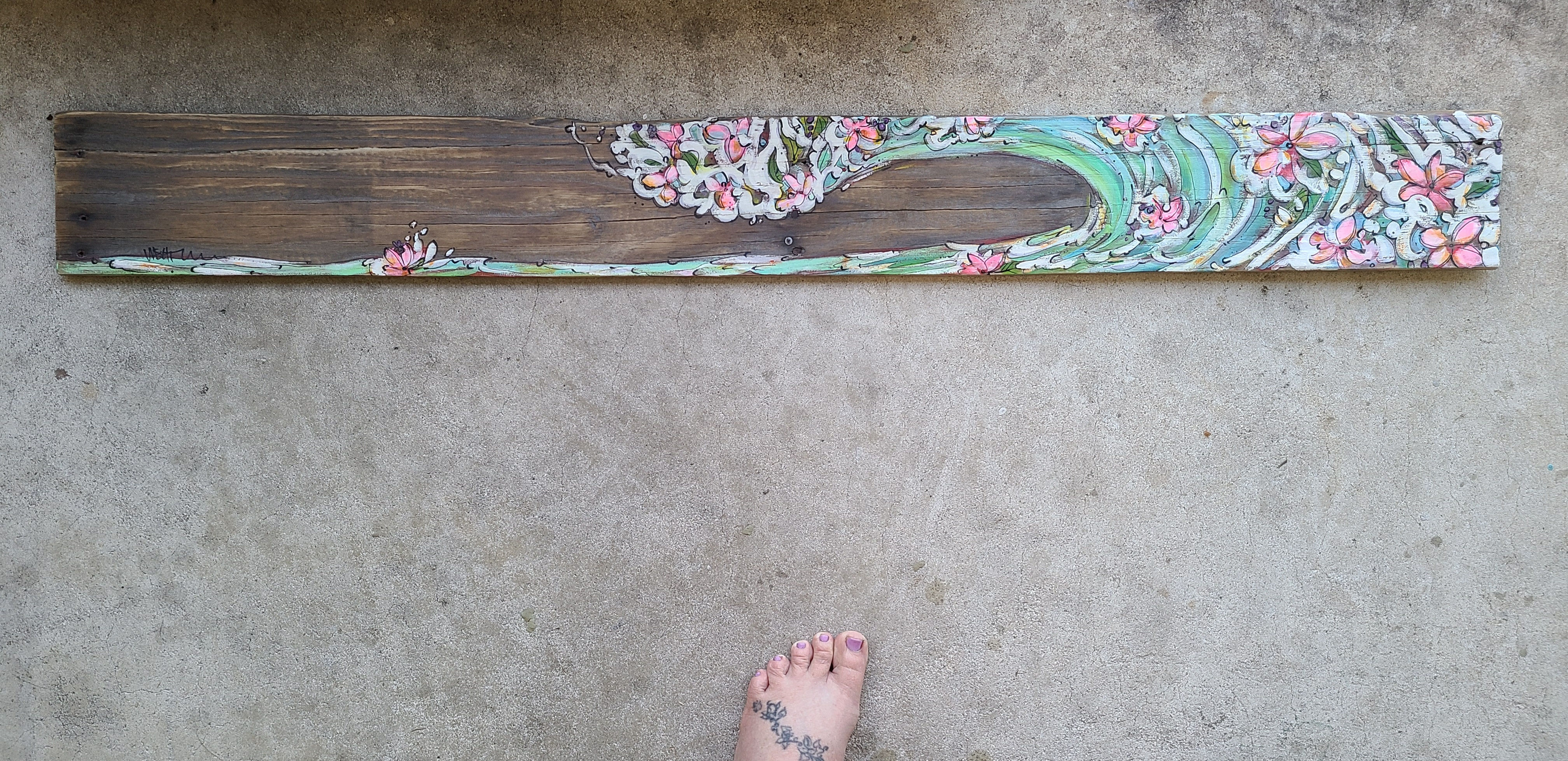 Plumaria Bouquet Wave on Shipping Pallet Boards