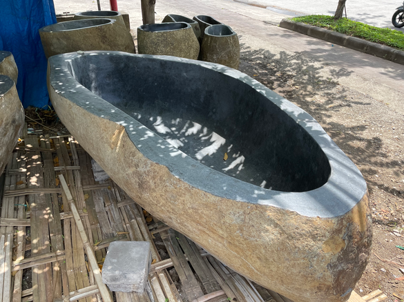 Luxury natural stone bathtub for villas and resorts