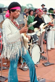 Lebendige Rockgeschichte: Jimi Hendrix bei seinem legendären Woodstock-Auftritt Foto: Henry Diltz/Li