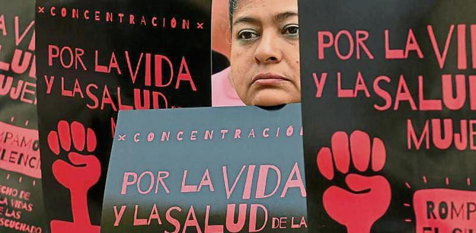 Doble condena por abortar en El Salvador 