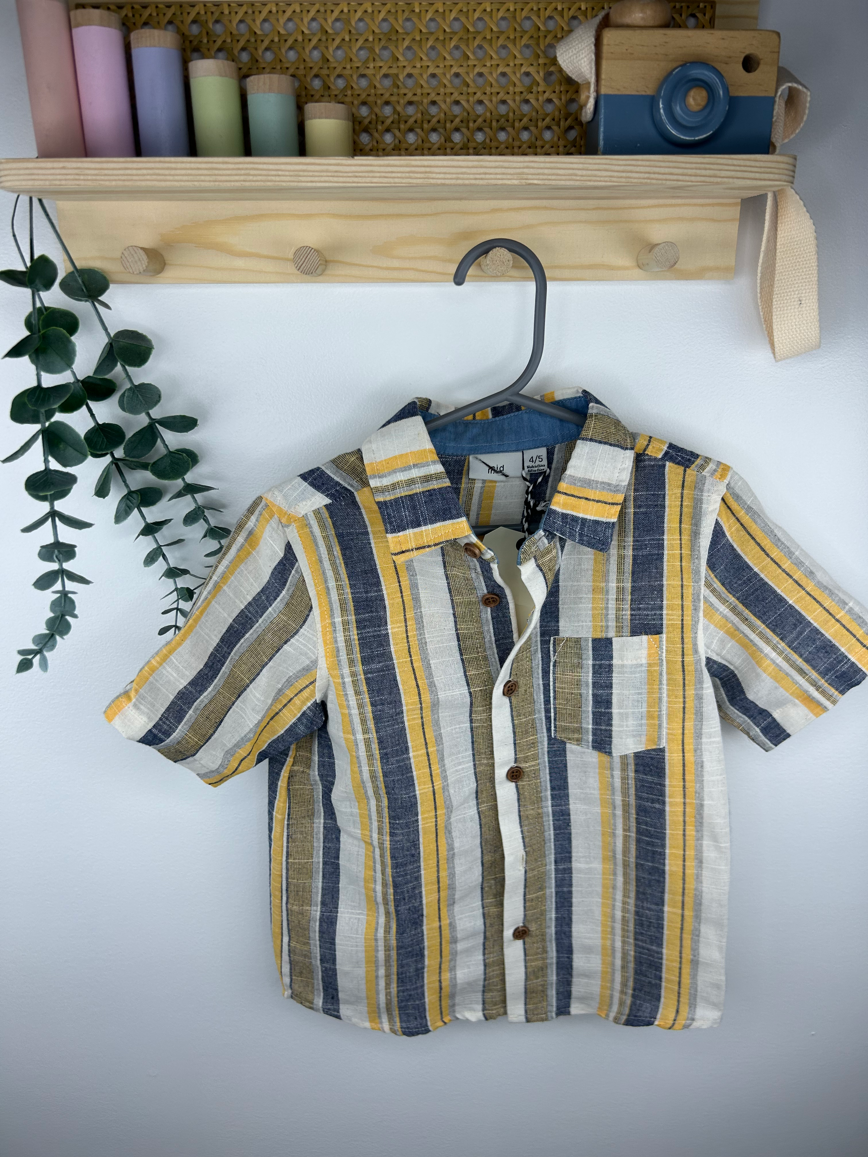 Mid Button-Up Tee