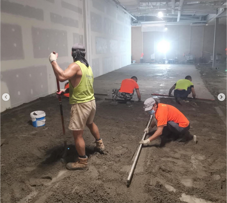 Will screed bond to smooth concrete?