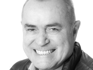 Mit großer Betroffenheit geben wir bekannt, dass unser ehemaliger Direktor, Herr Hofrat Dir. Prof. Mag. Guntram Zoppel, nach längerer Krankheit verstorben ist.