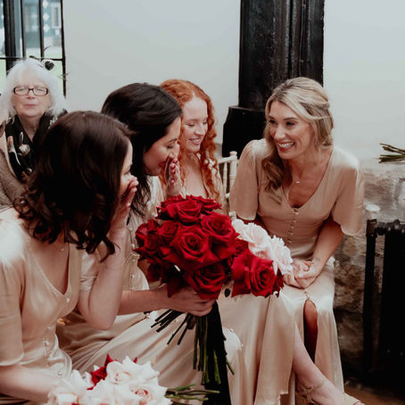 Wedding Flowers 2025: What’s in, What’s Blooming, and What’s Absolutely Fabulous