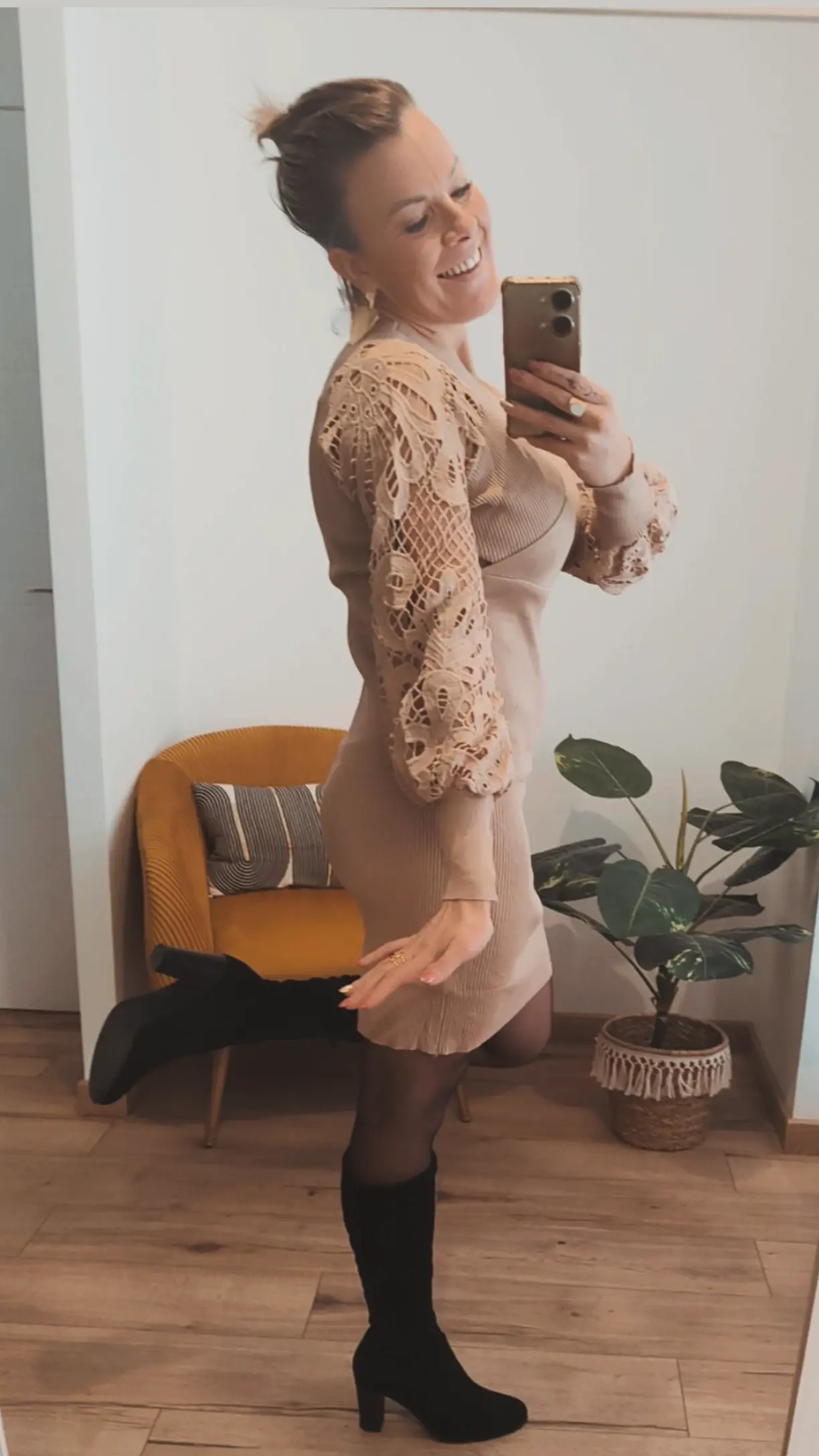 Robe dentelle beige