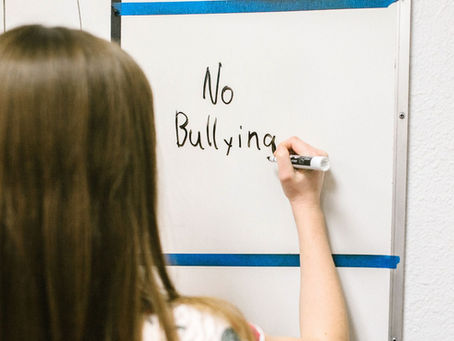 ¡Detén el acoso escolar! Estableciendo límites claros para un entorno escolar seguro