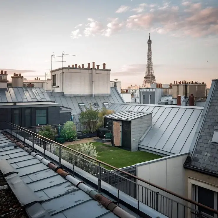 beautiful-rooftop-view-paris-france_1387404-1838.webp