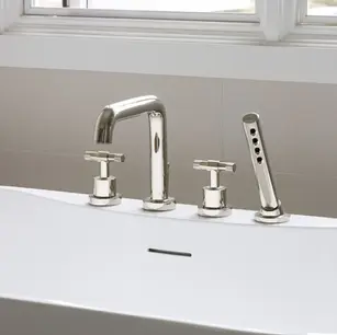 TanisKelly_30