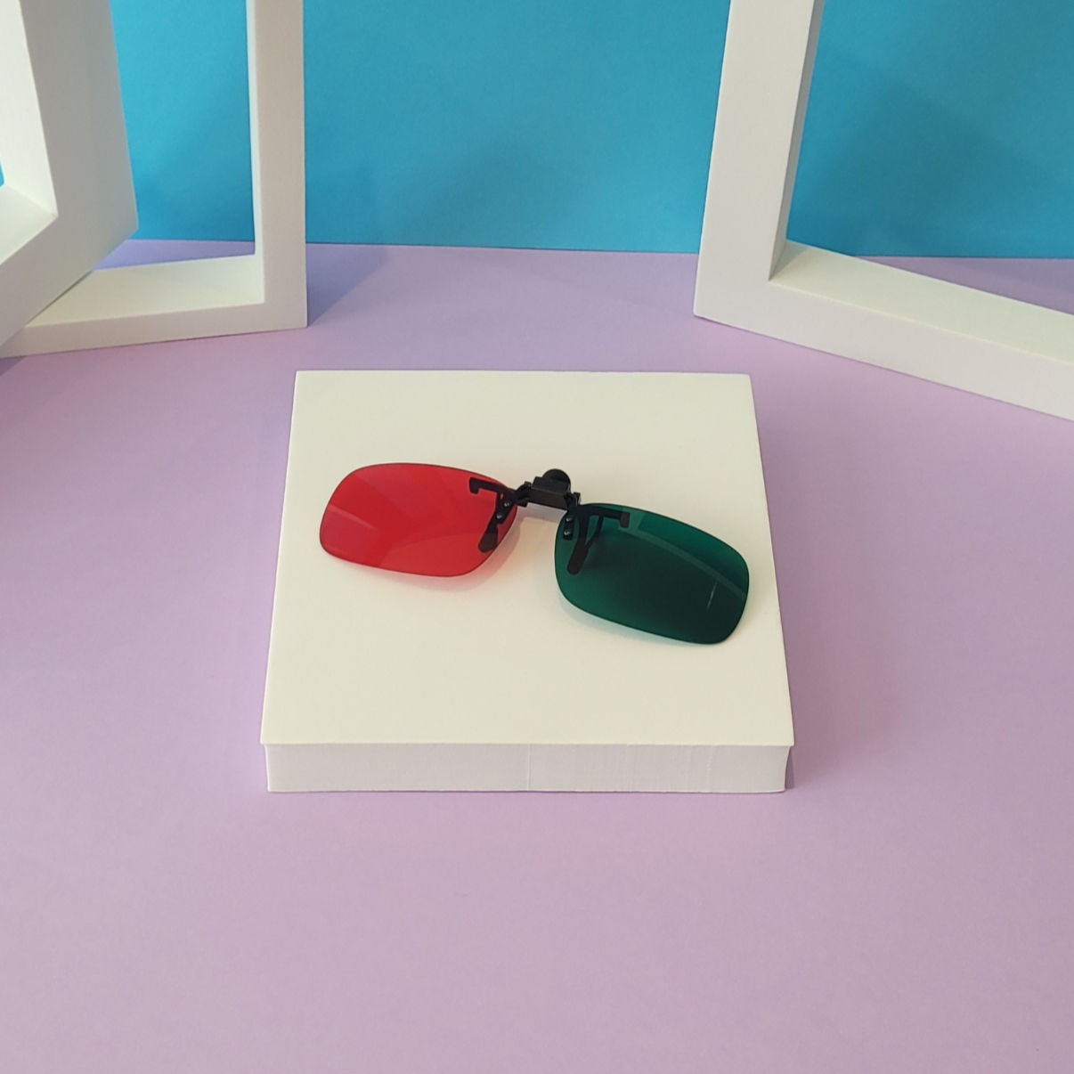 Lunettes Rouge/Vert. Verre Rouge OD, clip