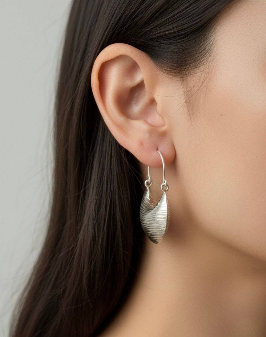 Thumbnail: Textured Crescent Hoops