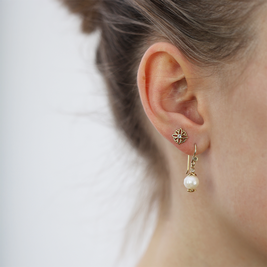 Thumbnail: Pearls Earrings with White Genuine Pearls & Topaz  - 18K Gold Plated