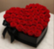 Arreglo corazón 50 rosas