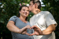 Babybauch Fotoshooting outdoor 12.png