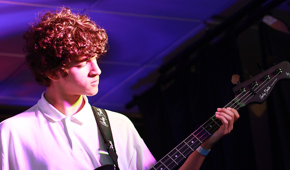 Cours de guitare basse Juziers