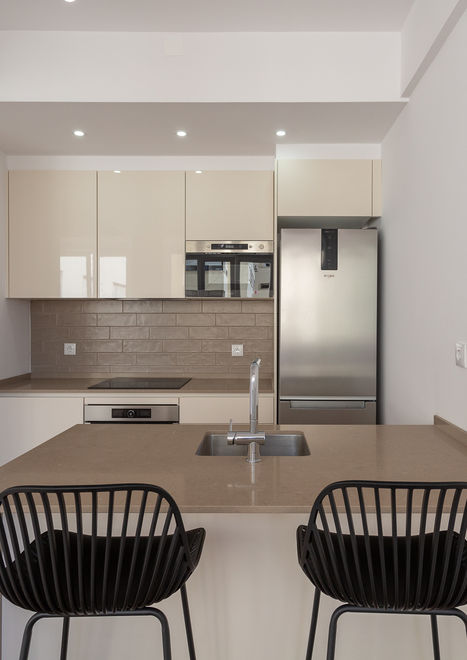 Projeto de reabilitação urbana em Benfica com cozinha equipada