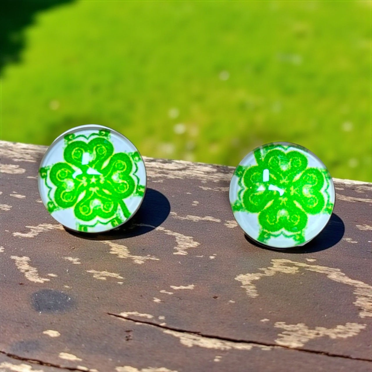 Intricate Antique Style Four Leaf Clover Mini Cabochon Stud Earrings