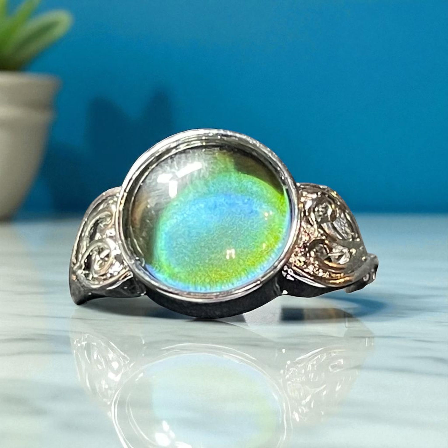 Silver Celtic Side Knot Mood Ring