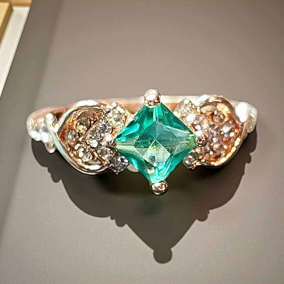 Thumbnail: Two Tone Square Green Stone & Celtic Knot Detail Ring